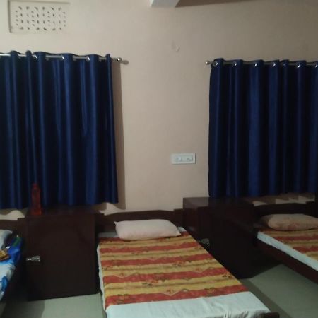 Last Chance Cafe And Guest House Rishīkesh Buitenkant foto