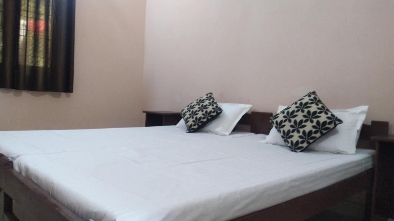 Last Chance Cafe And Guest House Rishīkesh Buitenkant foto